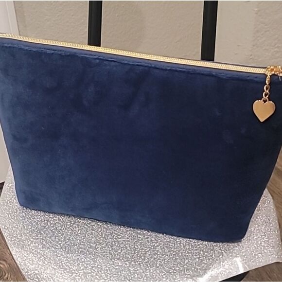 Juicy Couture Heritage Logo Cosmetic Pouch - Picture 4 of 6